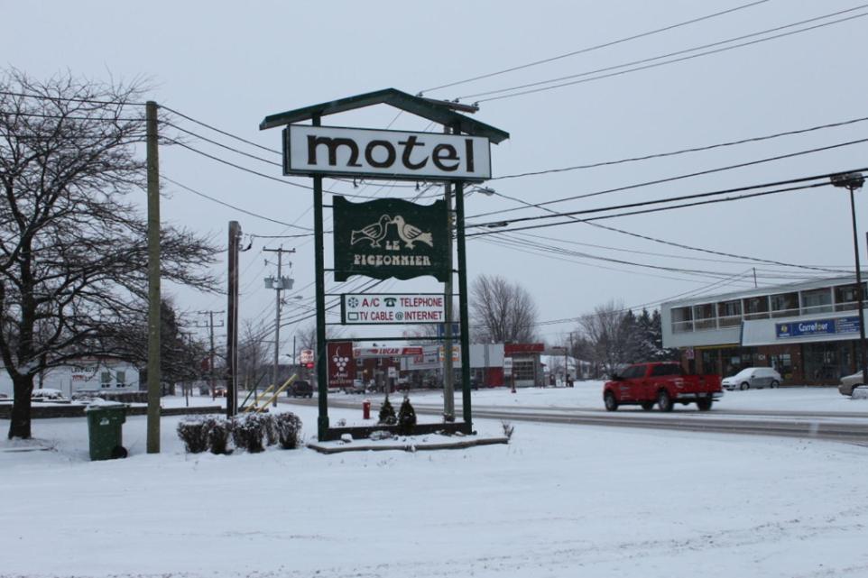 Auberge - Motel Le Pigeonnier Farnham ภายนอก รูปภาพ